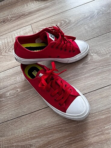 38 Beden Kırmızı Converse