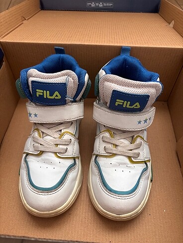 Fila Erkek çocuk 28 numara spor ayakkabı