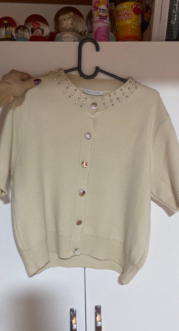 Taş işlemeli Bej Kısa Kollu Mini triko  Hırka - Görsel 4