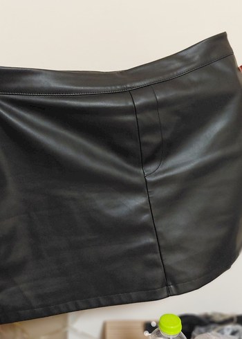 LCW Vision Siyah Deri Görünümlü Mini Şort - Görsel 3