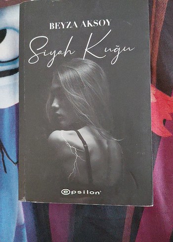 Beyza Aksoy - Siyah Kuğu Romanı