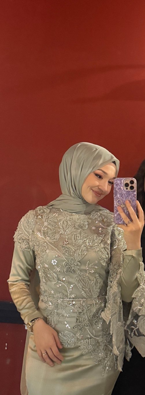 Yeşil İşlemeli Uzun Abiye Elbise - Görsel 3