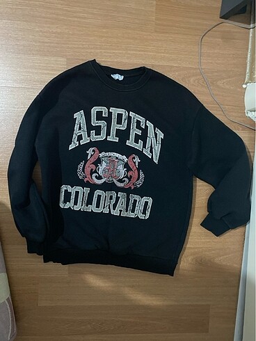 sweatshirt