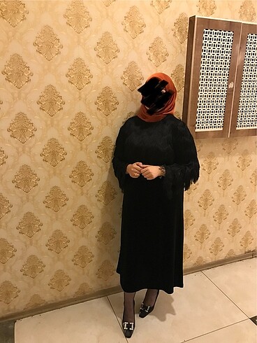 İnce kadife şık kumaş elbise