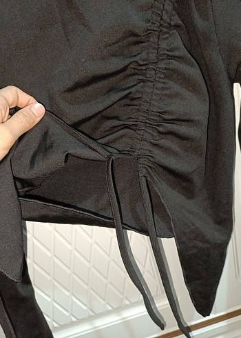 Siyah Pilili Yüksek Yakalı Kadın Bluz - Görsel 3