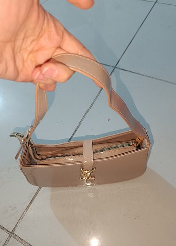 Bej Parlak Deri Kadın Omuz Çantası - Görsel 4