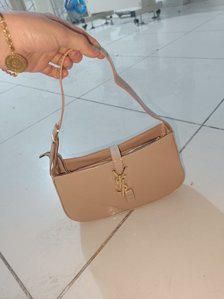 Bej Parlak Deri Kadın Omuz Çantası - Görsel 2