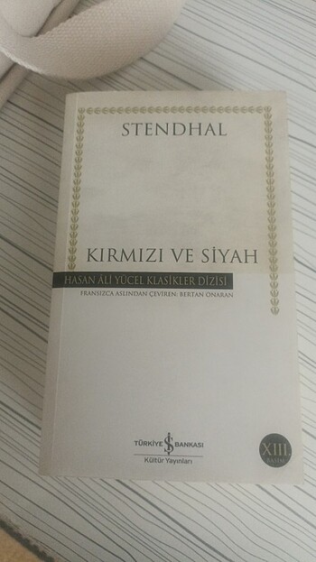 Kırmızı ve siyah