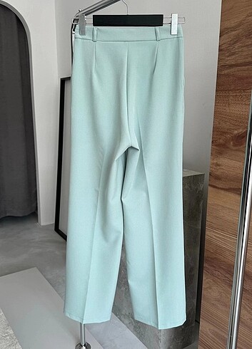 m Beden Şu yeşili pantolon 