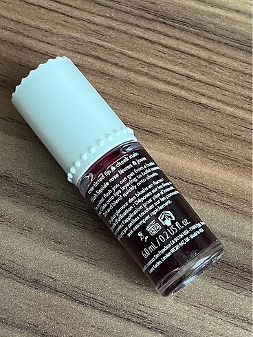 Benefit benefit benetint