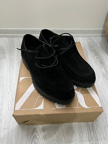 ZARA DİKİŞ BURUNLU SÜET DERİ AYAKKABI