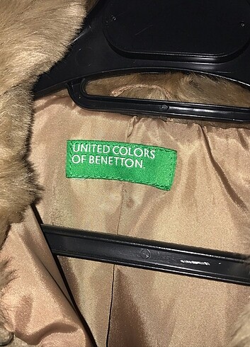 7 Yaş Beden Orijinal Benetton Çocuk kürkü.