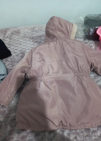 LCW Kız Çocuk Pembe Kapüşonlu Şişme Mont - Görsel 7