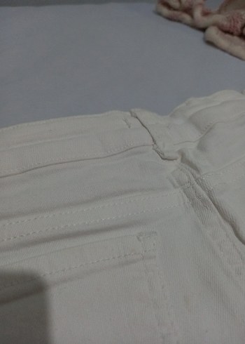 Koton beyaz Dantel Detaylı Mini Şort - Görsel 5