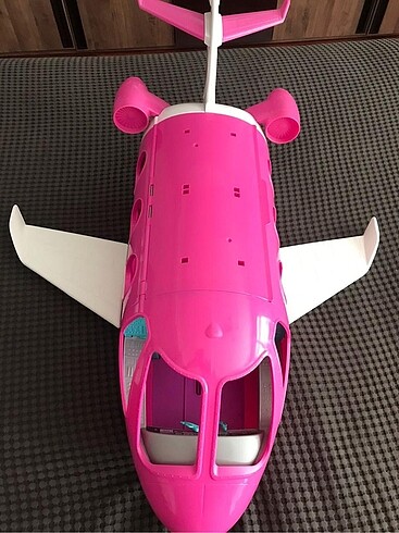 Barbie uçak