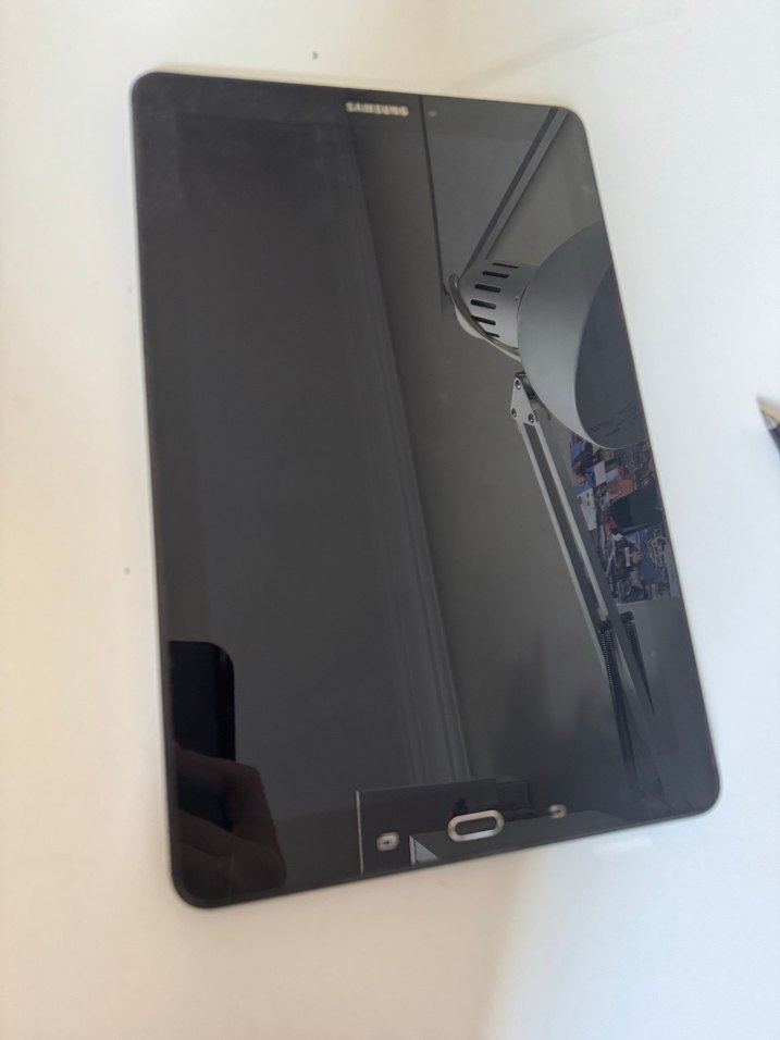 Siyah Samsung Tablet ve Stylus Kalem - Görsel 4