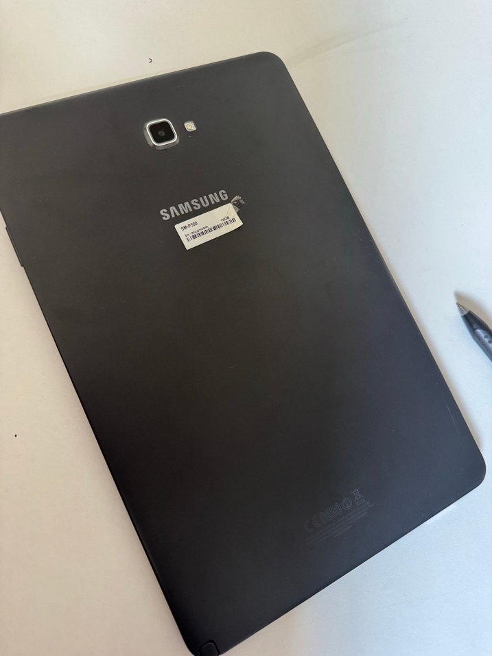 Siyah Samsung Tablet ve Stylus Kalem - Görsel 2