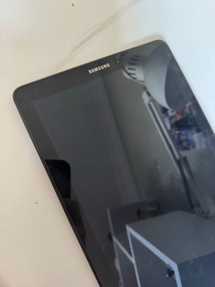 Siyah Samsung Tablet ve Stylus Kalem - Görsel 3