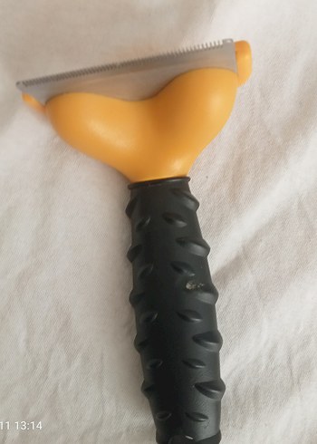 Sarı Kedi Tüy Temizleme Tarağı - Görsel 2