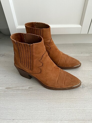 Bershka kovboy bot