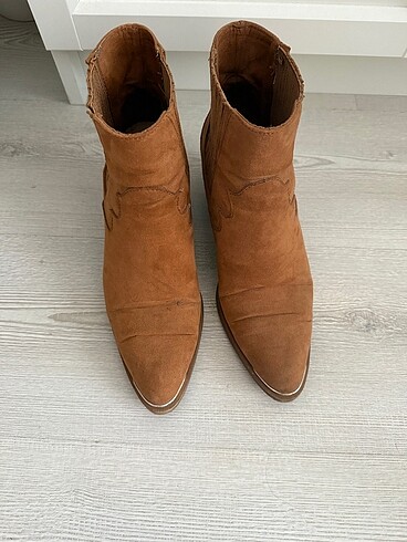 38 Beden Bershka kovboy bot