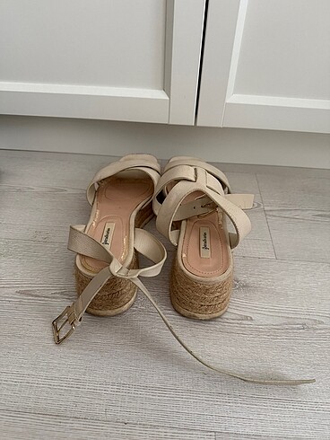 38 Beden Stradivarius sandalet