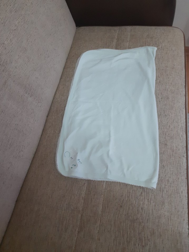 Beyaz Baskılı Bebek Battaniyesi - Görsel 2