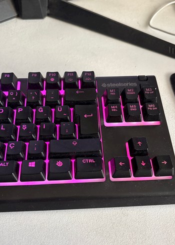 SteelSeries Apex 3 TKL Siyah RGB Aydınlatmalı Gaming Klavye - Görsel 2