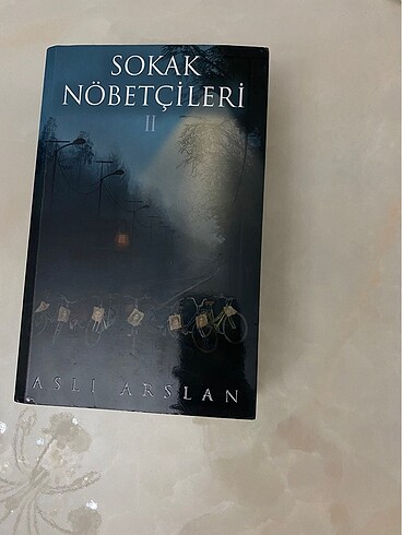 Sokak Nöbetçileri Kitap
