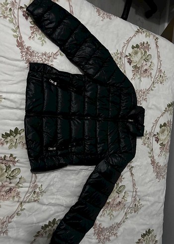 Kadın Siyah Fermuarlı Kış Montu mango