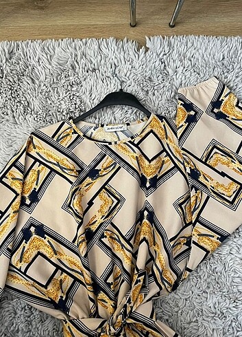 xl Beden Zehra uçar ikon elbise
