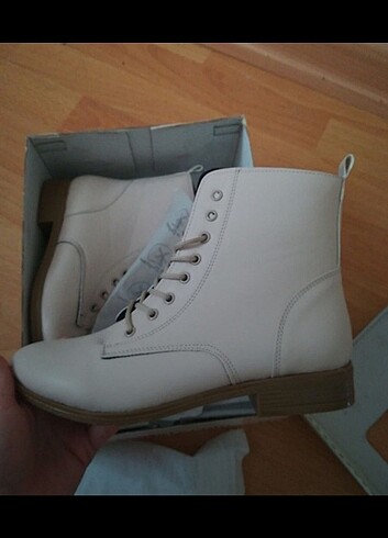 40 Beden Bej renk bot
