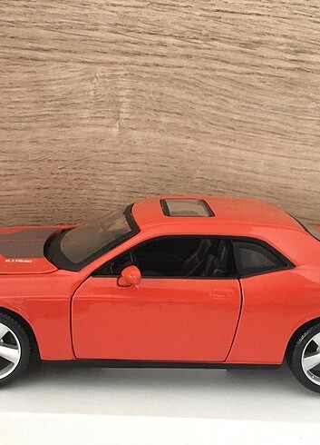  Beden Dodge Challenger 