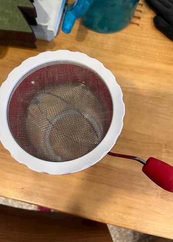 Kırmızı Plastik Mutfak Un Eleme - Görsel 3