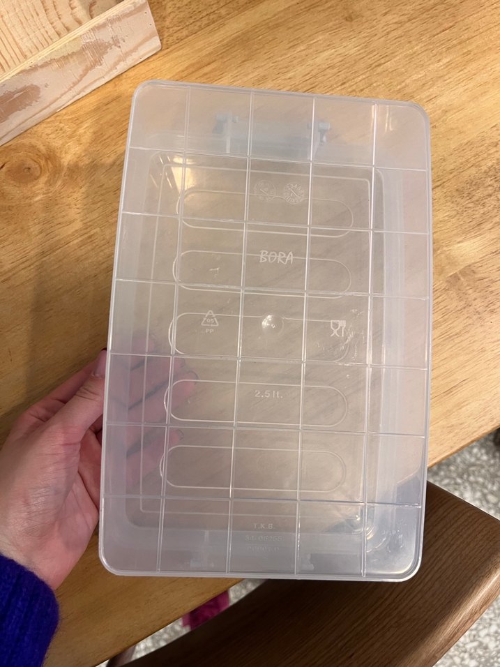 Bej Renkli Şeffaf Saklama Kabı - Görsel 3