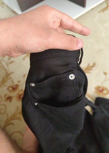 siyah Zara pantolon hiç yikanmadi - Görsel 2