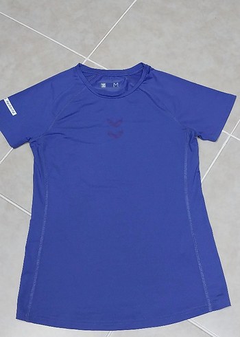 Hummel marka M beden Kısa Kollu Spor Tişört