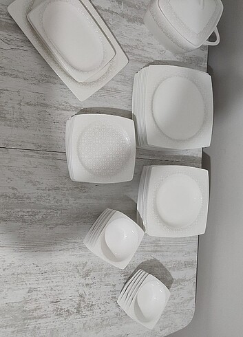  Beden Emsan 12 kişilik 60 parça fine bone yemek takımı 