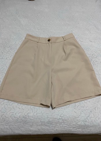Trendyolmilla krem şık şort