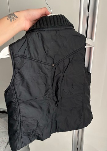 LC Waikiki Fermuarlı Yaka Detaylı Siyah Kadın Yelek