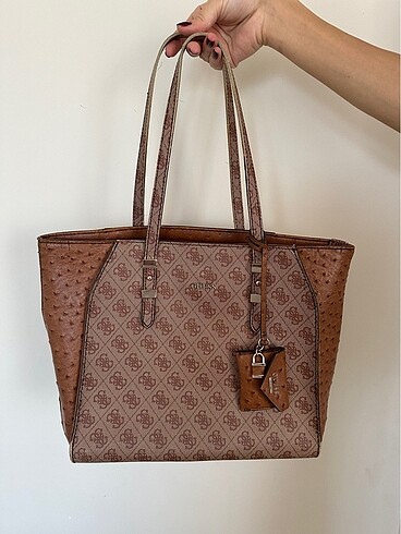 Orijinal Guess monogramlı çanta