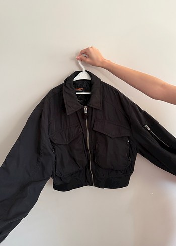 l Beden Pull bear Siyah Fermuarlı Kadın bomber ceket