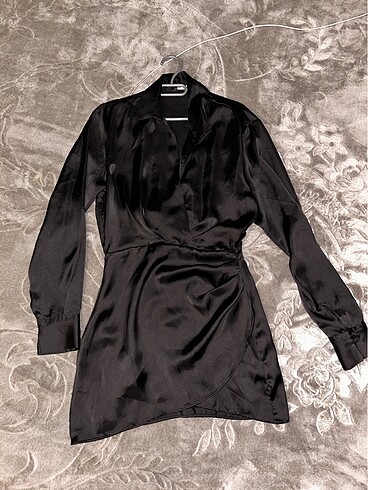 Zara Zara saten elbise