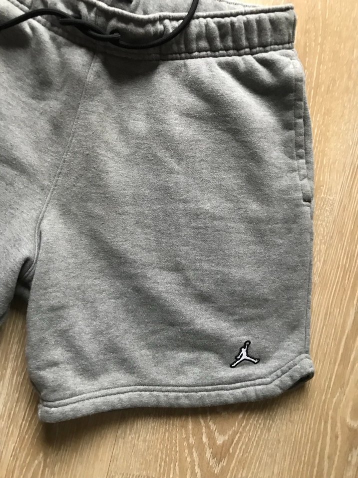 Puma Gri Erkek Şort
#puma - Görsel 3