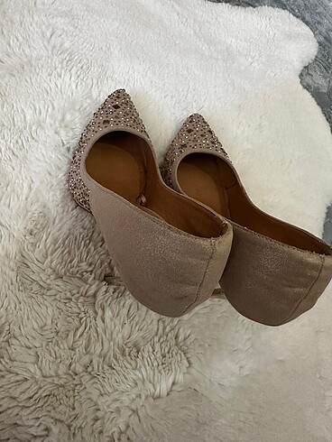 38 Beden BENETTON TAŞLI STİLETTO
