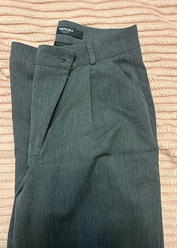 Gri Pilili Kadın Kumaş Pantolon - Görsel 2