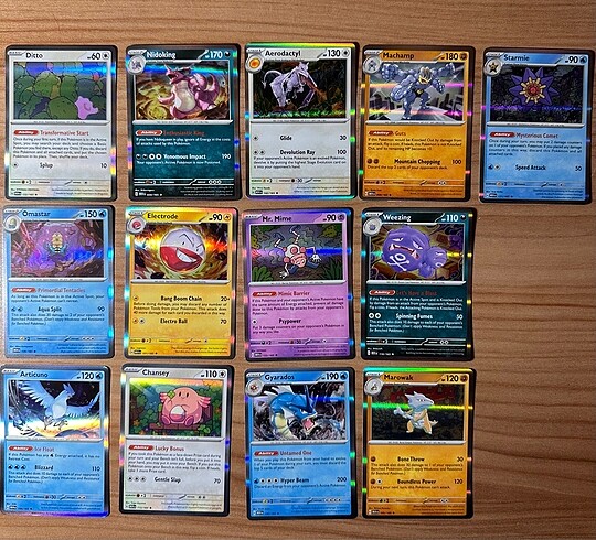 Pokemon 151 Holo Kartlar