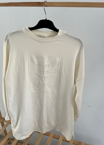 Beyaz Kadın Pamuklu Uzun Kollu Sweatshirt