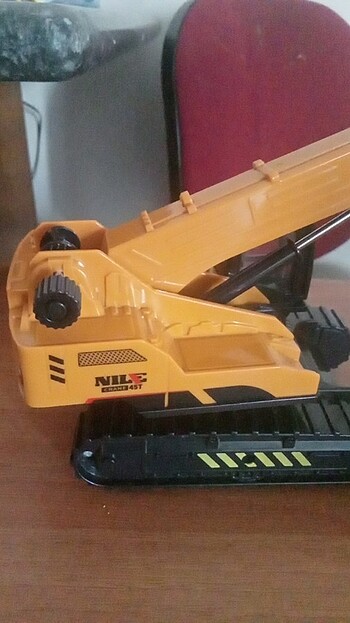 Nile kepçe ve buldozer oyuncak araçlar
