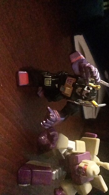 Beden Hasbro Transformers Robot Hero Blitzwing ve Kickback